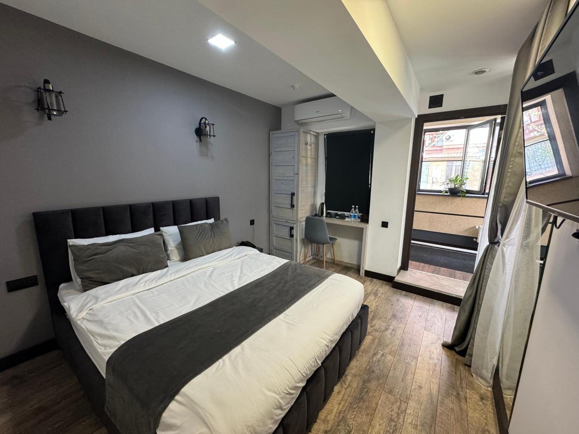 Monk House Hotel Jerevan Eksteriør billede
